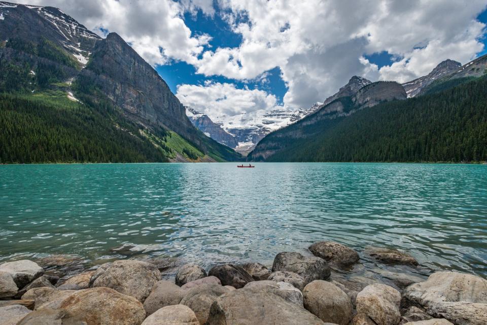 2-Day Rockies Classic Tour (Yoho National Park and Columbia Icefield)